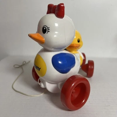 Tomy pull toy mama duck with babies No Sound 1995 - Image 1 of 4