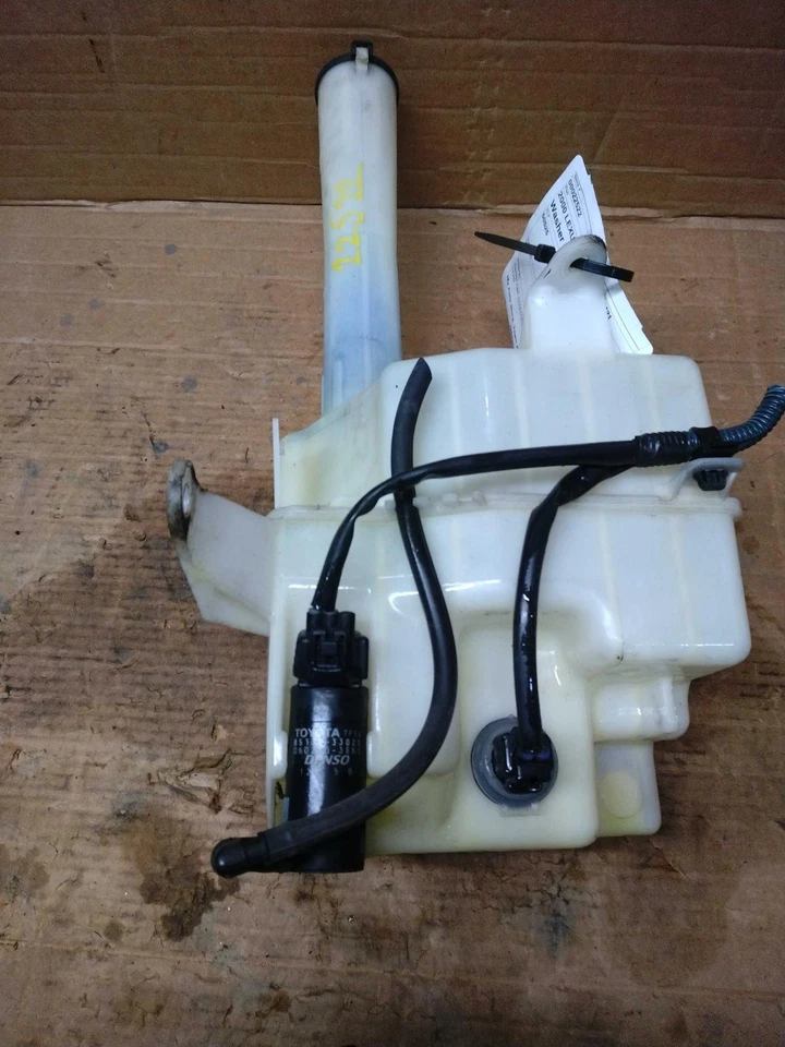 2000 Lexus ES300 Washer Fluid Reservoir OEM White 610044 225K Miles Foto 1 de 4