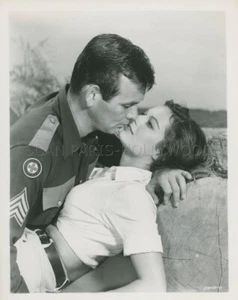 SEXY JOYCE TAYLOR DAVID JANSSEN  RING OF FIRE 1961 PHOTO ORIGINAL  #22 - Afbeelding 1 van 1