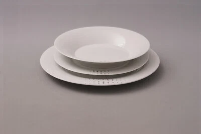 KPM Berlin Form Berlin schwarze Punkte Speiseteller Kuchenteller Suppenteller - Bild 1 von 4