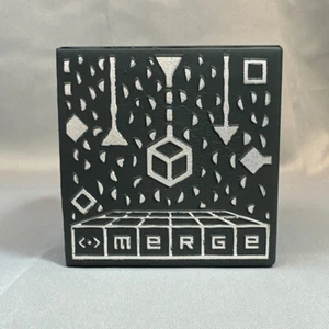Merge Cube AR/VR Hold Anything Hologram Science STEM Children Christmas Gift Toy - Picture 1 of 7