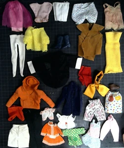 Gran Lote De Muñecas Barbie De Colección Años 60 con Ropa y Accesorios Patrón Ken - Imagen 1 de 6