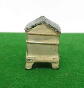 VINTAGE PAINTED LEAD PIXYLAND? BEEHIVE NICE CONDITION - Picture 1 of 6