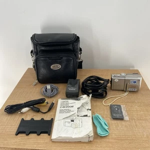 Olympus CAMEDIA C-60 Zoom 6.1MP Digital Camera Silver Tested + Battery/charger - Picture 1 of 8