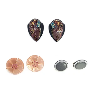 3 Paar 80er Jahre Stil Ohrringe Clip-On rosa schwarz grau Knopf Goldspritzer - Bild 1 von 12
