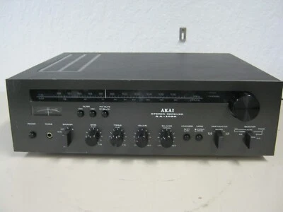 Akai AA-1020 Stereo Receiver - Bild 1 von 4