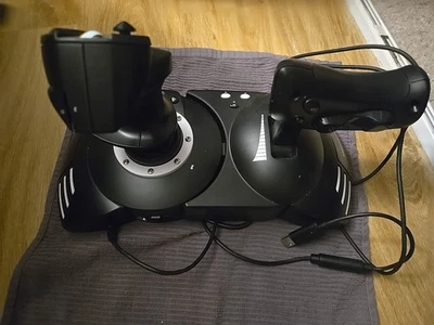 Acelerador Thrustmaster T.Flight Hotas One Flight Stick para Xbox y PC Foto 1 de 2