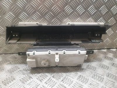 769204820 Toyota Prius (NHW20) 2005 Petrol/electricity ART27471 - Image 1 of 3