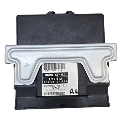 Computadora de motor ECM manual ECU 2x2 Toyota Tacoma 2005 2,7 L 89661-04A10 Foto 1 de 3