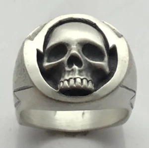 MJG SILBER BLITZSCHÄDELRING. BIKER. CHOPPER. GITARRENSPIELER. GRÖSSE 10 - Bild 1 von 9
