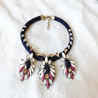 J. Collar babero con cuello redondo de cristal multicolor CREW Foto 1 de 4