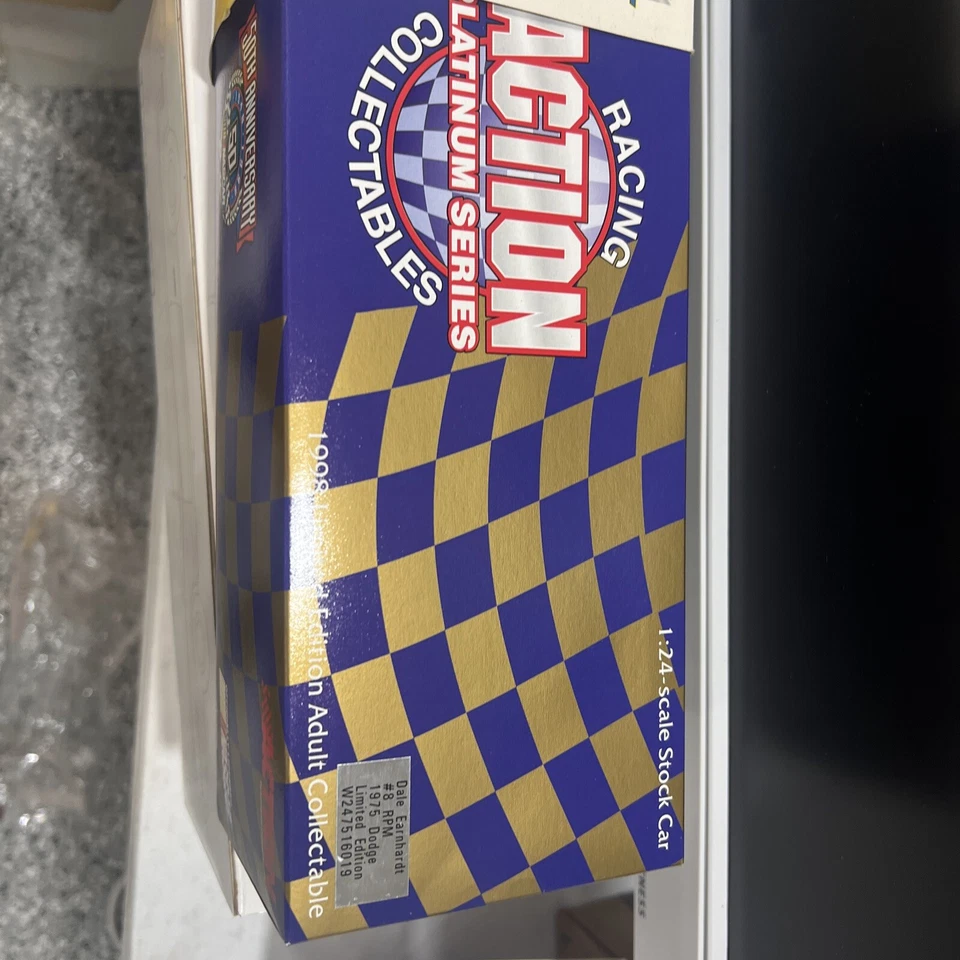 Dodge Nascar 1975 Dale Earnhardt Sr. Action ARC 1998 1/24 #8 10.000 RPM Foto 1 de 2