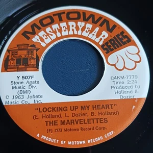 The Marvelettes – Locking Up My Heart / Forever (Motown – Y 507F) - Picture 1 of 2