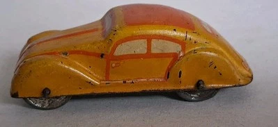 FEDERICO CENTOLA PICCOLA AUTO IN LATTA ANNI 30/40- GIALLA - Immagine 1 di 4