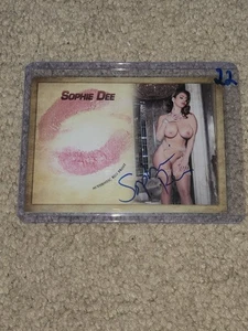 Sophie Dee Collectors Expo Autograph Signed Kiss Card Model #22 - Picture 1 of 2