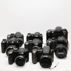 Job lot 19 x Fujifilm, Nikon, Kodak Digital & film cameras, UNTESTED As pictured - Picture 1 of 10