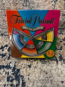 Trivial Pursuit Deluxe Edition Board Game by Parker Complete 2007 - Picture 1 of 15