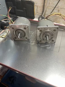 Stepping Motor Step-Syn Sanyo Denki DC 5.1V 1.0A 1.8DEG/Step Type 103-770-6 - Picture 1 of 6