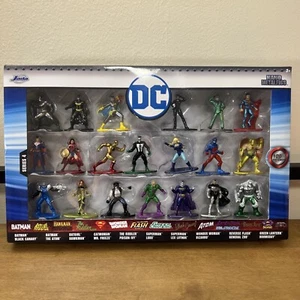 DC Comics 1.65" Die-Cast Metal Collectible Figures 20-Pack Jada Toys NEW - Picture 1 of 5