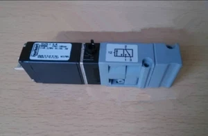 1pcs Elettrovalvola pilota Burkert 6526 C 6.0 110V 00224726 - Foto 1 di 1