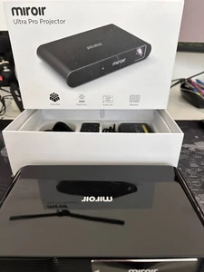 Miroir M631 Ultra Pro Full HD 1080p Projector, 700 LED Lumen für iPhone, MacBook - Bild 1 von 10