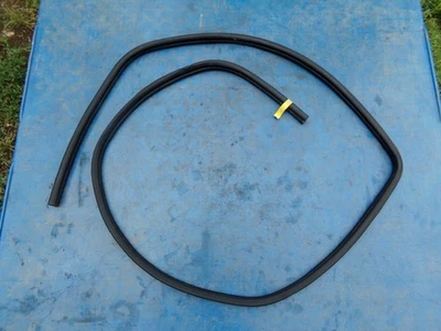 JOINT DE PORTE AVANT DROIT RENAULT SUPER 5 - Photo 1/3