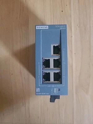 Siemens 6GK5005-0BA00-1AB2 ESCALA XB005 24VAC/DC - Interruptor de red confiable Foto 1 de 2