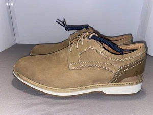 Clarks NEU Herren Größe 13 Monahan 26180852 Sand Nubuk Kontur gepolsterte Innensohle - Bild 1 von 9