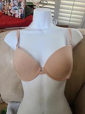 Huit Lingerie underwire air padded push up bra 32D Great - Image 1 of 4