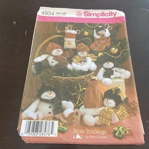 Simplicity 4934 Pattern Snowmen in Five Styles Winter Christmas - Picture 1 of 4