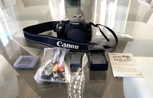 Canon EOS Digital Rebel XT EOS 350D 8,0 megapixel fotocamera reflex digitale con accessori - Foto 1 di 11
