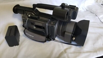 Sony DSR-150P MiniDV Digital Camcorder - Image 1 of 4