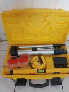 Laserwaage mit Stativ und Etui. Gebraucht. Gut. Faithfull - Bild 1 von 12