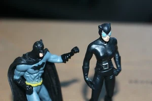 DC Comics 2" Batman & Catwoman Statuen - Ideal für einen Schreibtisch! - Bild 1 von 10