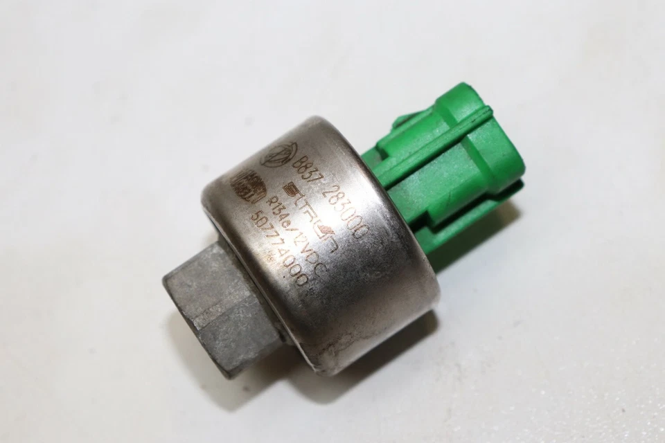 Кондиционер переменного тока Maserati 4200 Spyder M138 Pressostat 46476438 J171 - Изображение 1 из 1