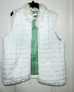Women's White Qulited Vest w/Fur Collar Size 1X - Picture 1 of 5