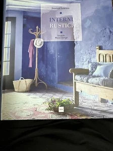Interni Rustici- Jessica Lawson - Atrium Group - Illustrato - Foto 1 di 6