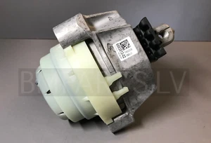 NEW GENUINE BMW G30 G31 G32 GT ENGINE MOUNT LEFT 6883513 - Picture 1 of 7