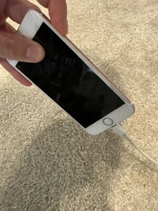Apple iPhone 7 - 32GB - For Parts - Picture 1 of 4