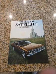 Folleto de venta de autos nuevos concesionario Plymouth Satellite Road Runner 1973 vintage - Imagen 1 de 5