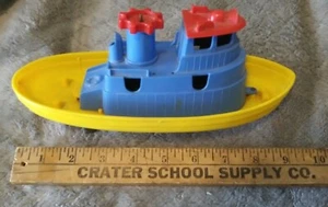 1950's Vintage Ideal Plastic Tugboat Windup Mechanical Toy 9" Working Propeller - Picture 1 of 7
