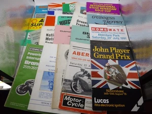 JOB LOT COLLECTION OF 20 MOTORCYCLE RACING PROGRAMMES 1963 to 1995 MIXED TRACKS - Picture 1 of 11