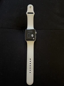 Apple Watch Series 3 GPS, 42mm Silver - Picture 1 of 3