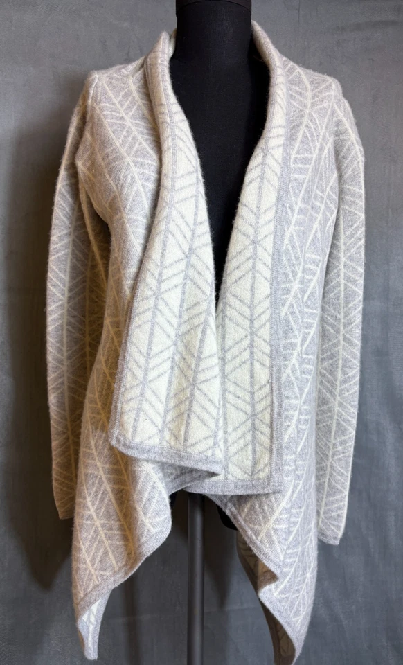 Cárdigan Suéter NEIMAN MARCUS 100% Cachemira Asimétrico Grueso Suave Abierto M/L Foto 1 de 4