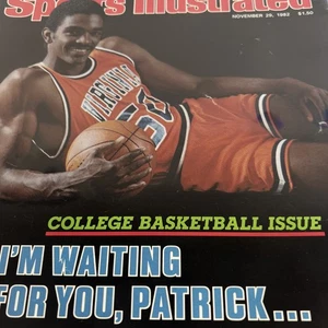 Sports Illustrated 29 de noviembre de 1982 NCAA Ralph Sampson y Patrick Ewing - Imagen 1 de 8