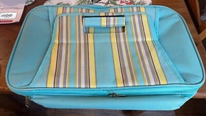 Durable Insulated Casserole Carrier with Patterned - Easy Storage & Travel - Picture 1 of 2