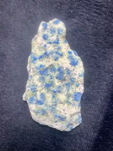 95 Gramm K2 Nit (Granit mit Azurit) Rohstein. - Bild 1 von 9