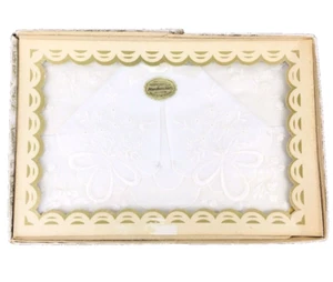 Vintage Ladies Handkerchiefs Floral Embroidered Ivory Set of 2 Original Box - Picture 1 of 5