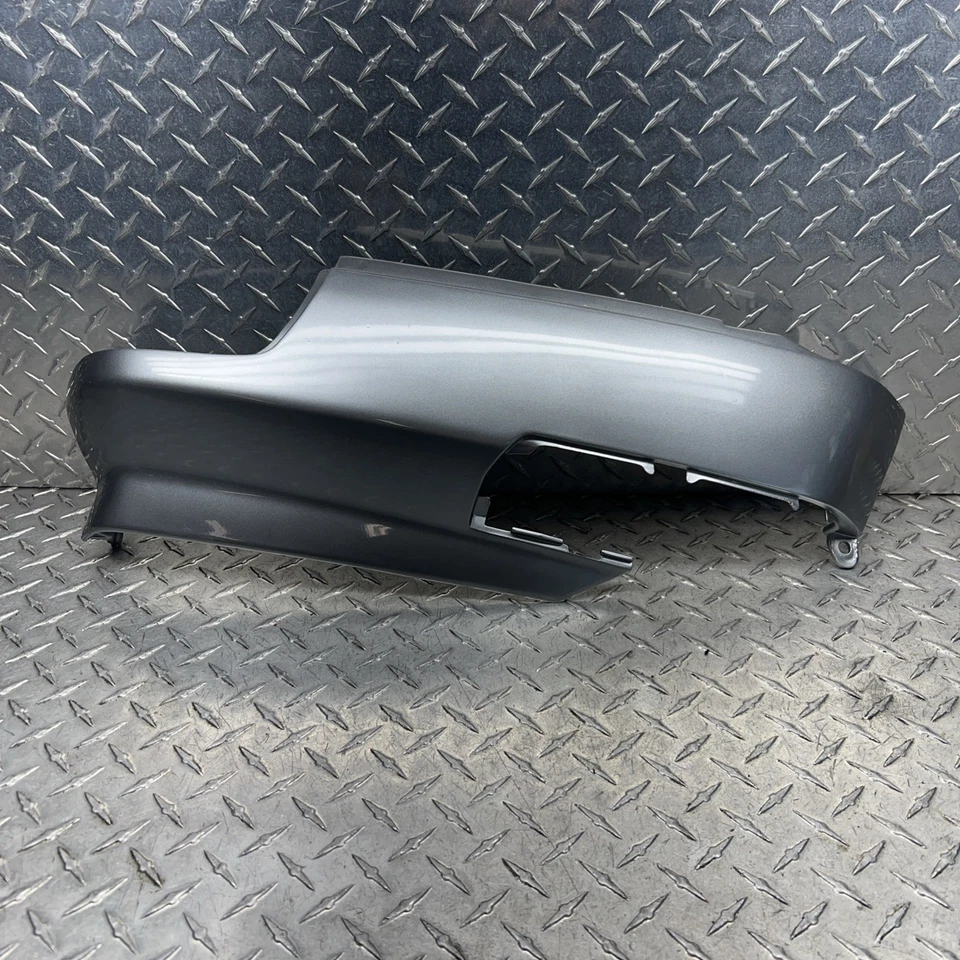 1989 年本田 Pc800 右后备箱盖 81240-MR5-8700  — 第 1/4 张图片