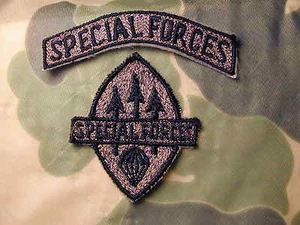 Philippines Airborne Special Forces subdued cloth pocket badge black parachute + - Picture 1 of 2
